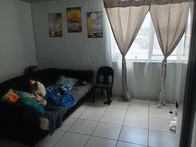 1 Bedroom Property for Sale in Wynberg Western Cape